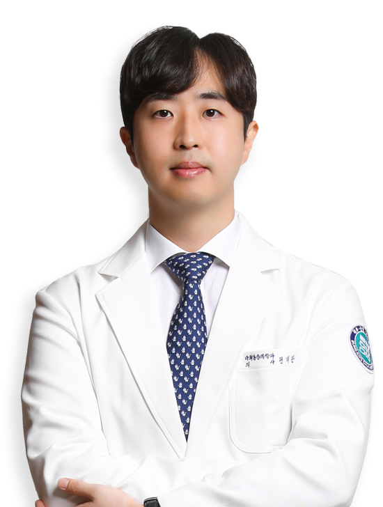 권태완